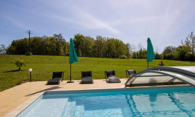Naussannes Cabaña | Casa rural con estanque privado, piscina compartida y WiFi en Dordoña