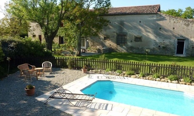 Montreal Cabaña | Casa rural con piscina en el campo