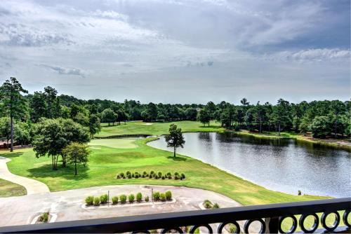 Wallace Complejo | Cottages and Suites at River Landing