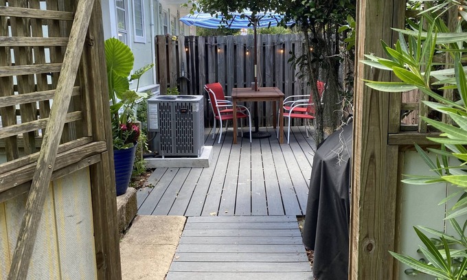 St. Marys Cabaña | Cottages on Norris Unit A DOWNTOWN PET FRIENDLY