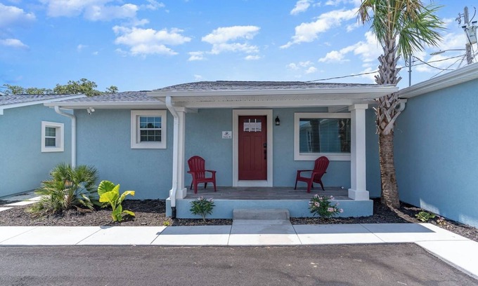 Atlantic Beach Casa | Cottages @ Pearl Beach -Walk To Beach-Suite B