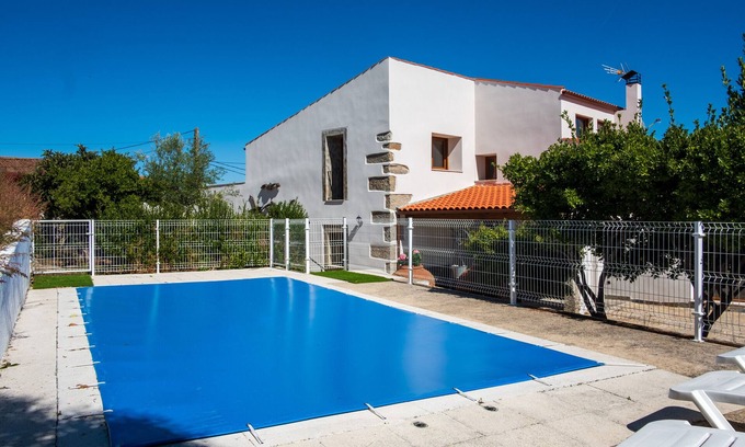 Aldea del Obispo Casa | Casa rural 'Casa Rural El Trillo' con piscina privada, terraza privada y Wi-Fi