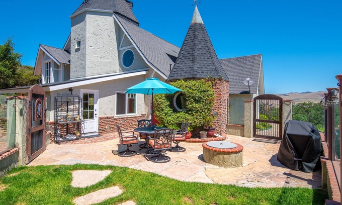 Callender Casa | Country Castle: 4 acres, Gorgeous Views, Close to Town and Ocean
