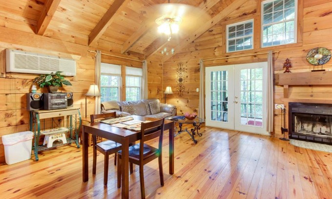 Sautee Nacoochee Casa | Country Cottage