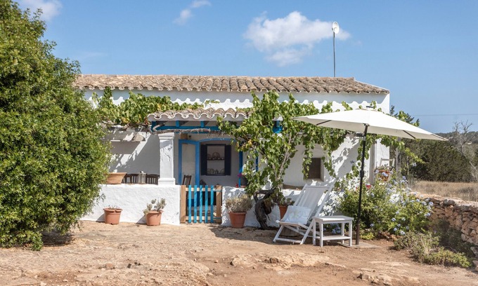 Formentera Cabaña | Casita de campo 'Xicu' con terraza y jardín privados