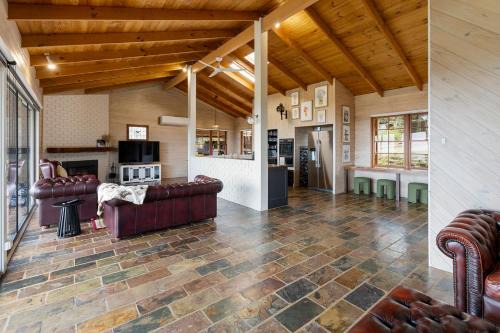 Bridge Creek Casa | Country Escape on 23 Acres - 3BR Home with Panoramic Views