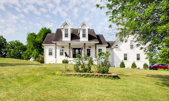 Kedron Otro | Country Farmhouse at The Waylan - Great for Groups!