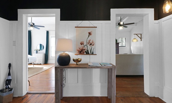 Navasota Otro | Country Farmhouse close to Texas A&M, wedding venues, & wineries!