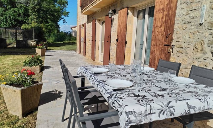 Calviac-en-Perigord Casa | Country gîte with Fénelon view, near Sarlat