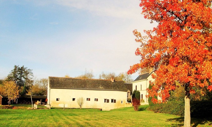 Chemille-sur-Deme Cabaña | Country gîte "Le Moulin" (stream, meadow, garden...)