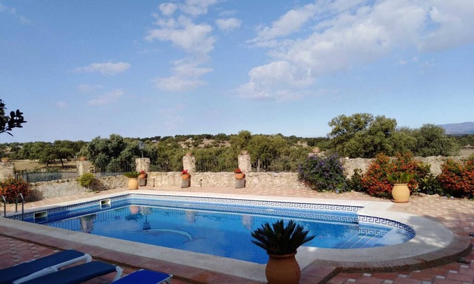 Torrecampo Casa | Casa Rural 'Obejuelo - Pedroches' con piscina, Wi-Fi y aire acondicionado