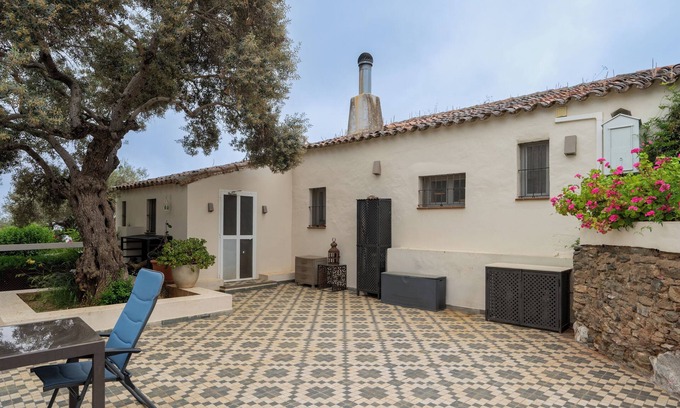 Zufre Casa | Casa rural 'La Arborea' con vistas a la montaña, terraza privada y Wi-Fi