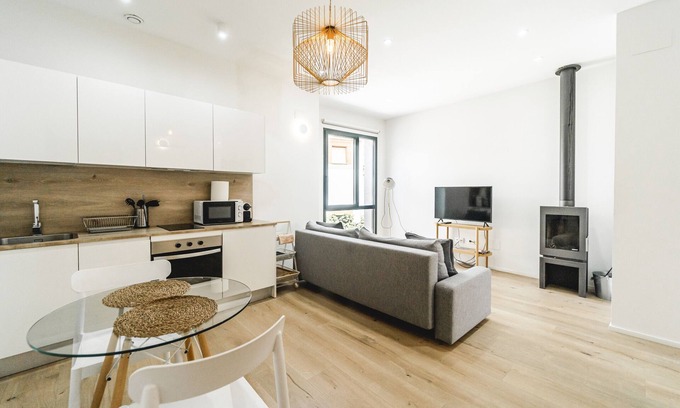 Melida Casa | Country Home 'Dos Alas Rojas' with Wi-Fi and Air Conditioning
