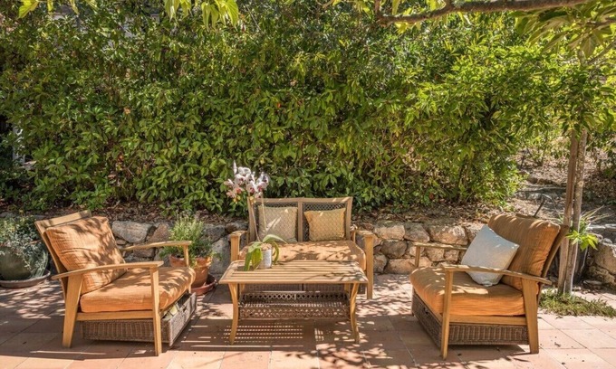 Sonoma Casa | Country house and guest house among vineyards near wineries and downtown Sonoma