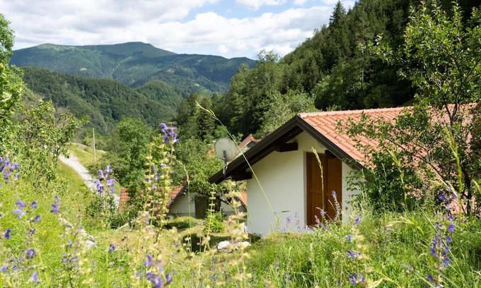 Zgornja Sorica Casa | Country house At Peskar`s