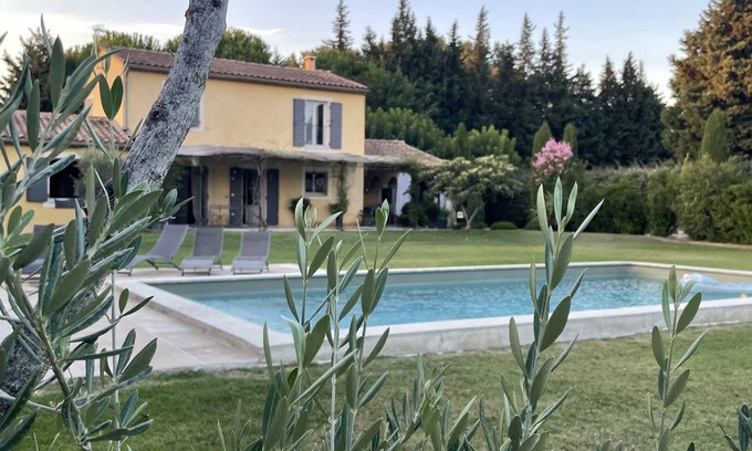 Cabannes Casa | Casa de campo entre Alpilles y Luberon.