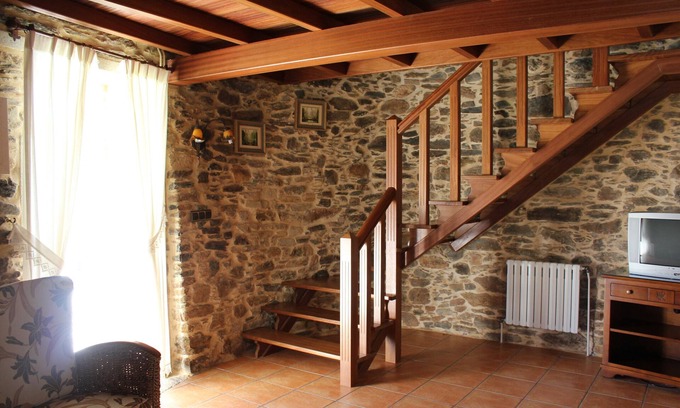 Coristanco Casa | Country House 'Casa 2' with Shared Terrace, Shared Garden and Wi-Fi