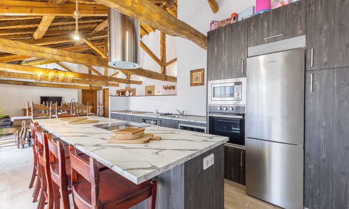 Santa Maria la Real de Nieva Casa | Country House 'Casa Damajuana' with Private Pool, Private Terrace and Wi-Fi