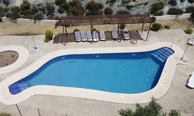 Taberno Casa | Casa Rural 'Casa de la Abuela' con Vista a la Montaña, Piscina Compartida y Wi-Fi