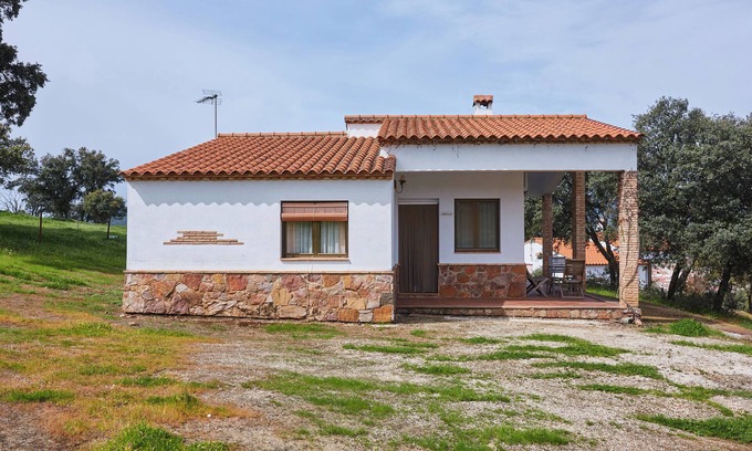 Aldeaquemada Casa | Casa rural 'Casa El Águila' con vistas a la montaña, piscina compartida y aire acondicionado
