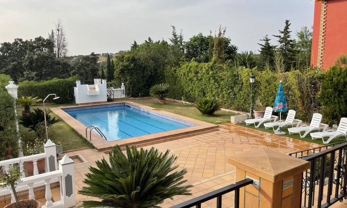 El Garrobo Casa | Casa rural 'Casa Rural Sevilla' con vistas a la montaña, Wi-Fi y aire acondicionado