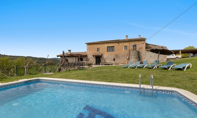 Sagas Casa | Casa rural 'Casamira' con vistas a la montaña, piscina privada y Wi-Fi