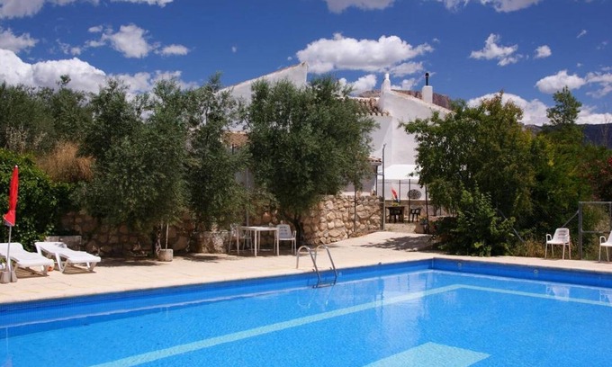 Velez-Blanco Casa | Casa rural 'Cortijo El Álamo De Vélez' con vistas a la montaña, piscina privada y Wi-Fi