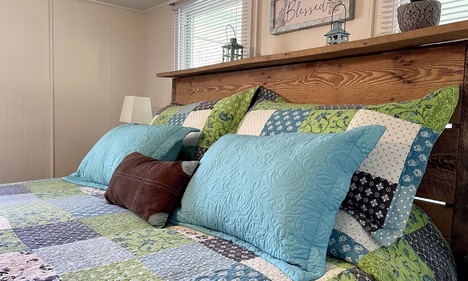 Marion Casa | The Country Store Cottage