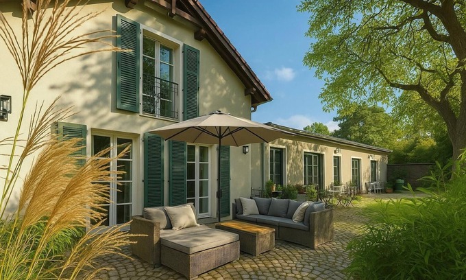 Nuthetal Cabaña | Country house dream - coach house under walnut trees