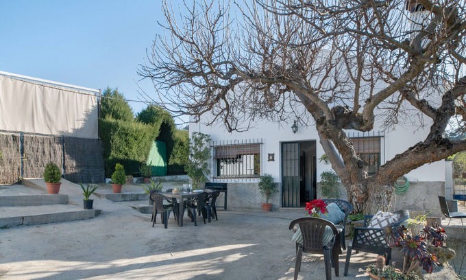 Prado del Rey Casa | Casa rural 'El Moral' con vistas a la montaña, terraza privada y Wi-Fi