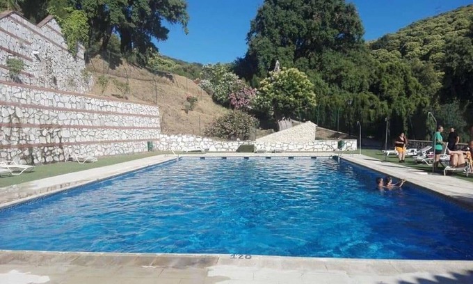 Pujerra Villa | Casa rural 'El Viejo Castaño 3' con vistas a la montaña, Wi-Fi y aire acondicionado