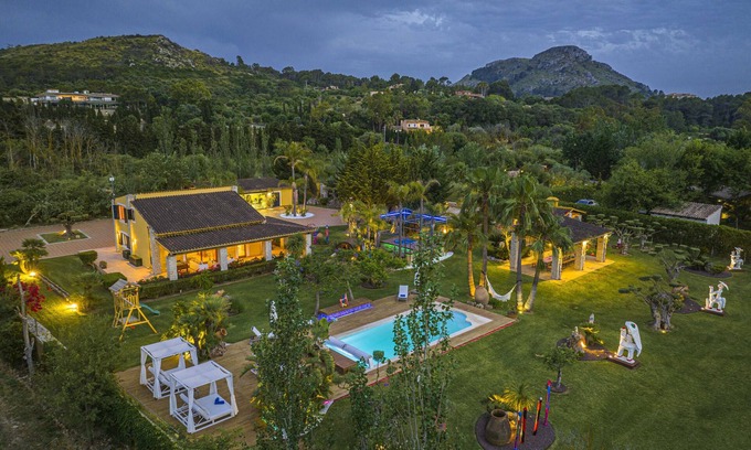 Alcudia Villa | Casa rural 'Els Oscols 53' con vistas al mar, Wi-Fi y aire acondicionado
