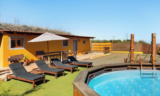 Vega de San Mateo Villa | Casa de campo 'Casa Rural Los Colorados' con vistas a la montaña y piscina