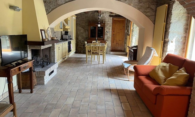 Venarotta Otro | Country House/Farm House in Ascoli Piceno with 4 bedrooms sleeps 8