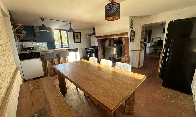 Neauphe-sur-Dive Casa | Country house - 8 to 13 people