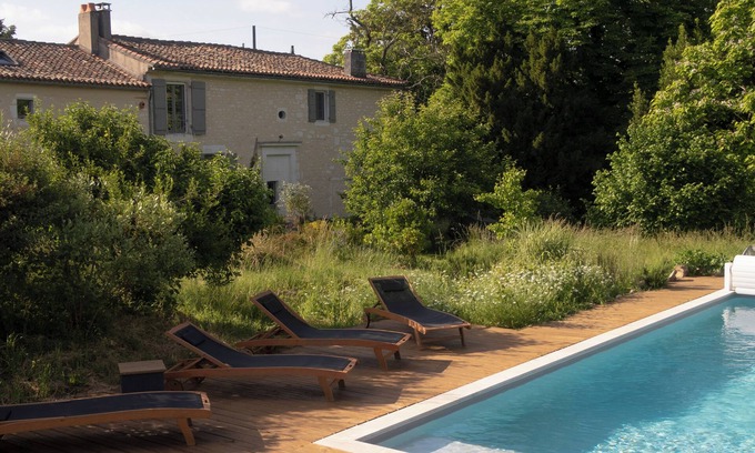 Angouleme Casa | Country house in town.
