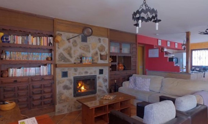 Candeleda Casa | Casa-hotel rural (Alquiler íntegro o Habitacicones) Capacidad hasta 15 personas.