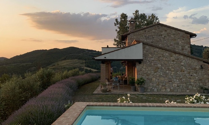 Gualdo Cattaneo Casa | Country house in Umbria with private pool for family holiday or romantic stay