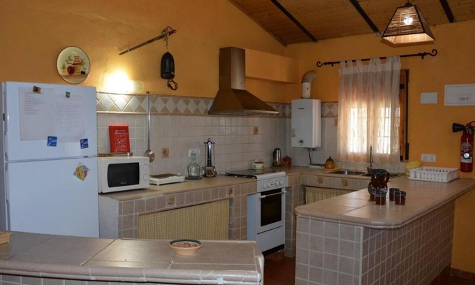 Camporrobles Casa | Country House 'Las Nogueras De Camporrobles' with Mountain View, Private Terrace and Wi-Fi