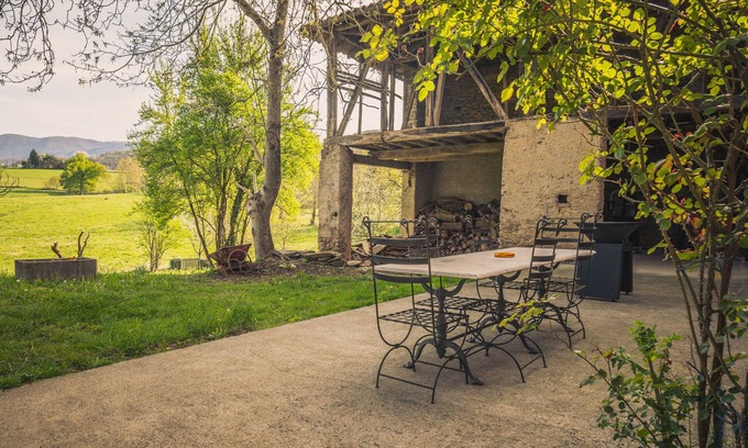 Rouede Casa | Country House 'Maison De Rouède' with Mountain View, Wi-Fi and Air Conditioning