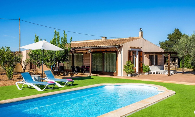 Algaida Villa | Casa rural 'S'Hostalet' con vistas a la montaña, piscina privada y Wi-Fi