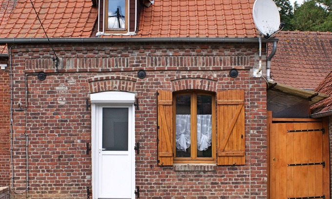 Toutencourt Casa | Country house with terrace and garden