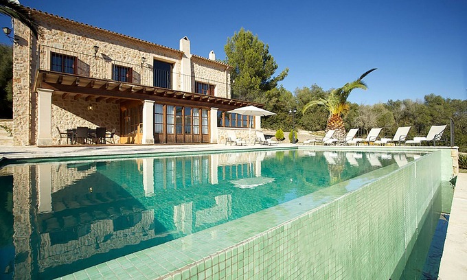 Petra Cabaña | Casa de campo con piscina a sólo 20 minutos de las playas de Sa Coma y S'Illot
