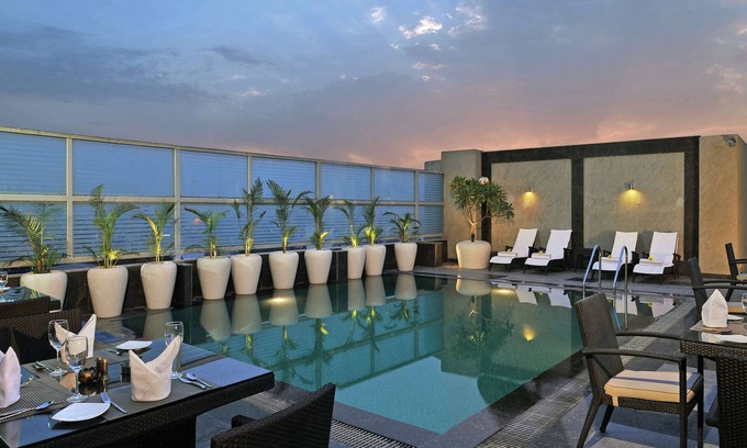 Gurugram Hotel | Country Inn & Suites by Radisson, Gurugram Sector 12