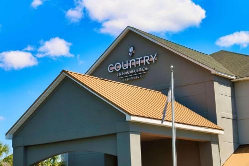 Savannah Hotel | Country Inn & Suites by Radisson, Savannah Gateway, GA