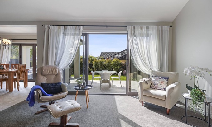 Papakura Casa | Country Living At Its Best-Outdoor Dream
