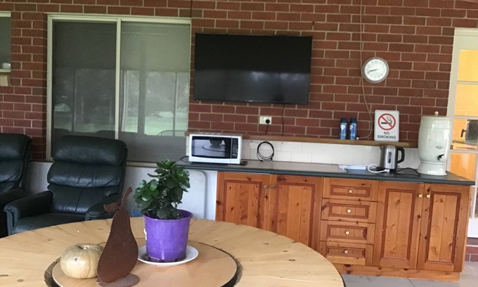 Deniliquin Otro | Country living …… Ideal for families and groups.