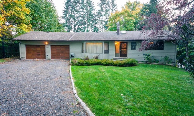 Campbell River Apartamento | Country Living in the City.