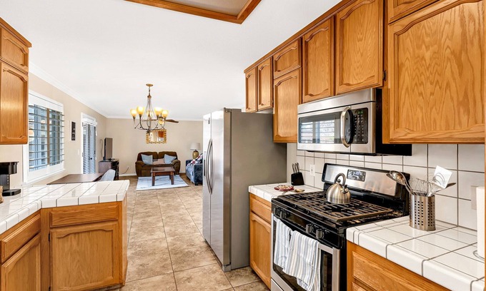 Hanford Casa | Country Living Retreat |Major cities