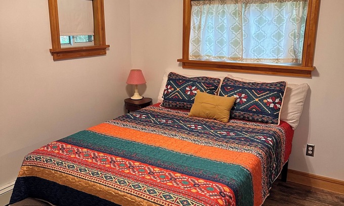 Holmes Casa | "Country outside the city " 3 bedrooms 2 full bathrooms